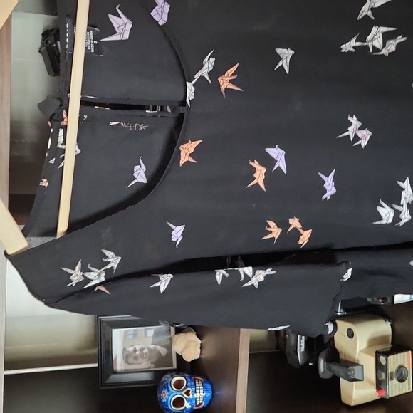Sz 3 Flowy Blouse Paper Cranes - Picture 2 of 5